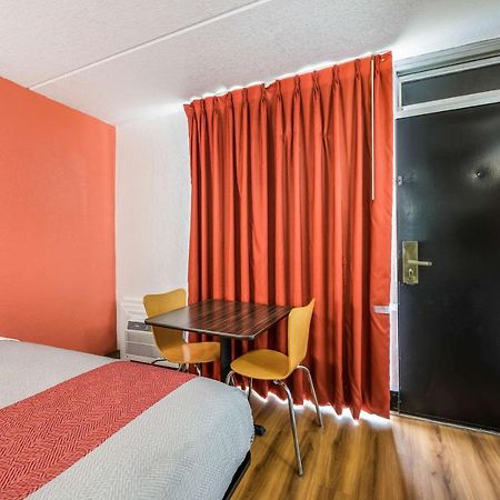 Motel 6-Henderson, Tx מראה חיצוני תמונה