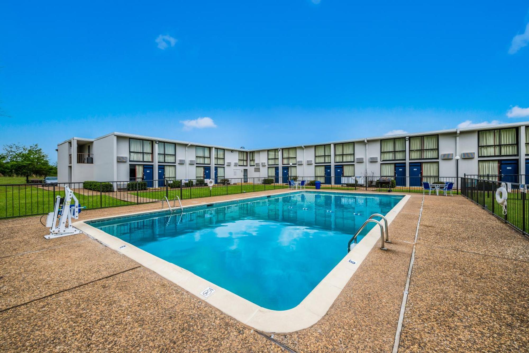 Motel 6-Henderson, Tx מראה חיצוני תמונה